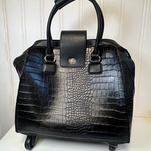 Hang Black Croc-Embossed  Carry-on Rolling Bag in Black